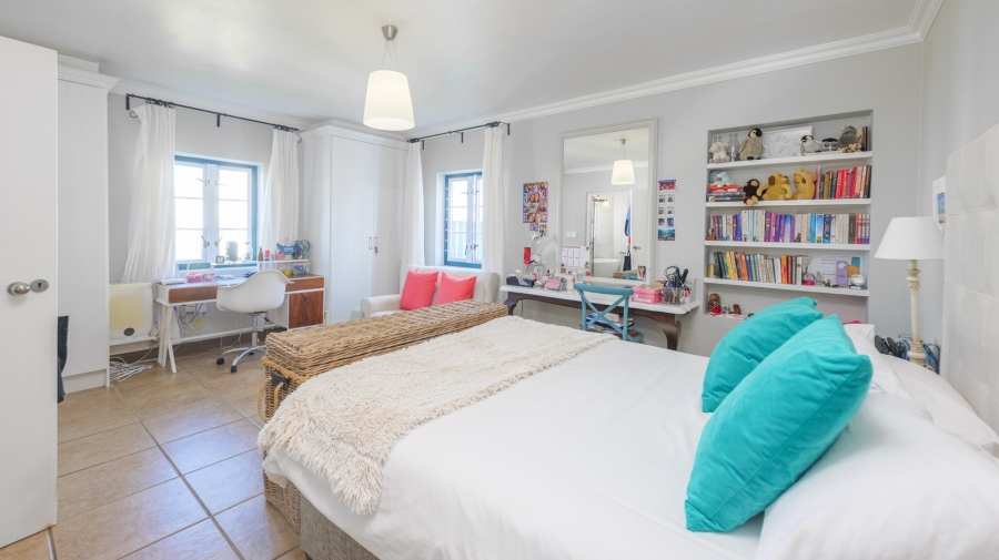 6 Bedroom Property for Sale in Struisbaai Western Cape